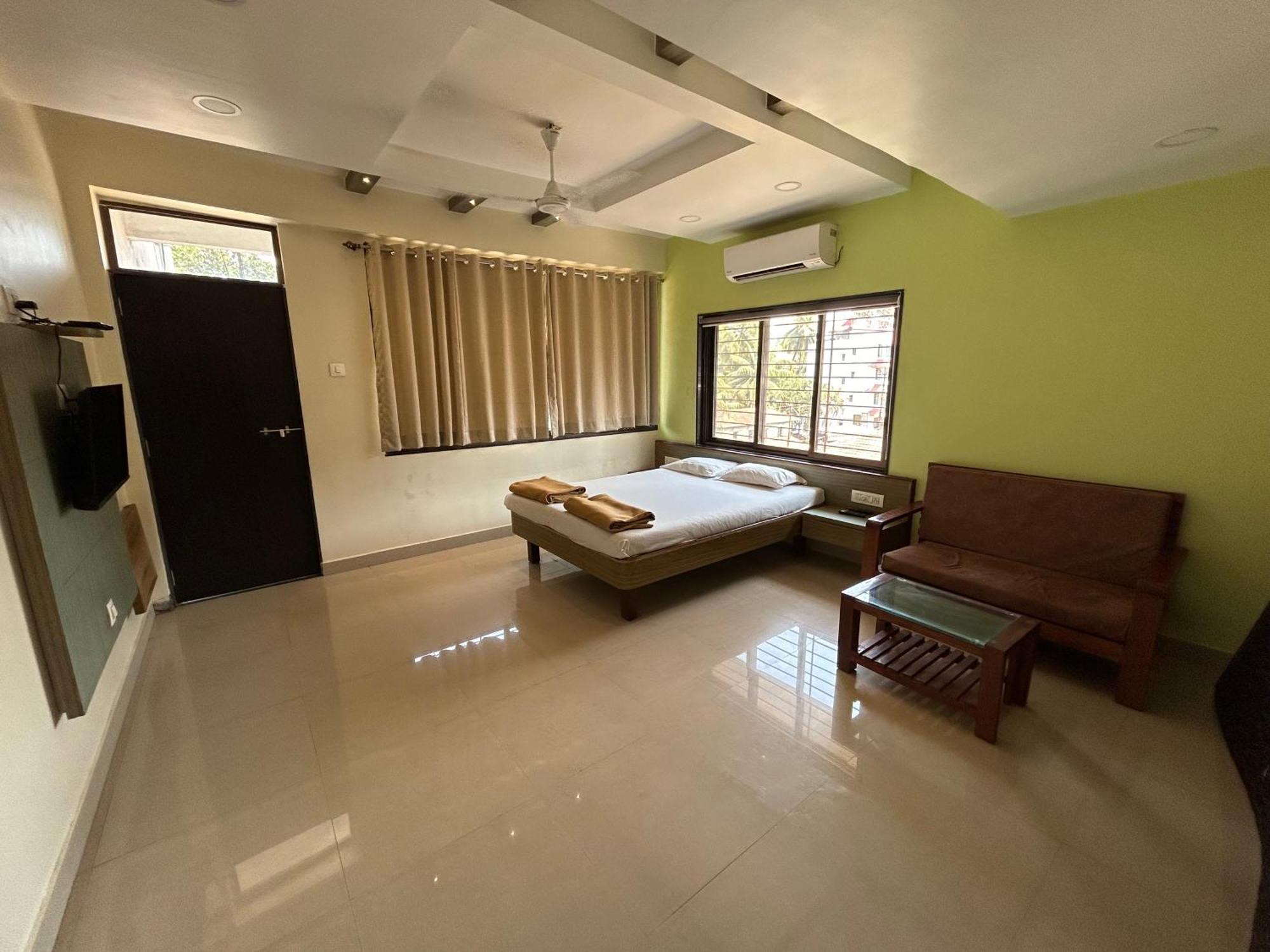 Hotel Aaba'S Gomantak Sawantwadi Exteriör bild