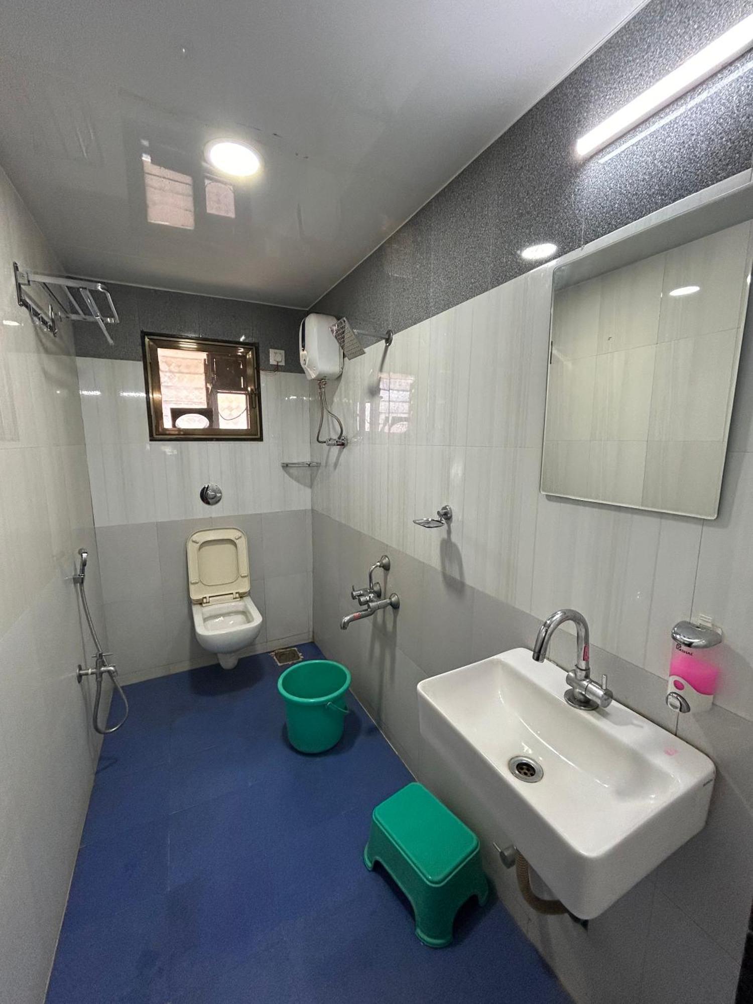 Hotel Aaba'S Gomantak Sawantwadi Exteriör bild